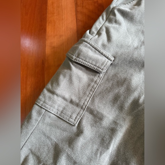 Green/gray joggers - Picture 2 of 4